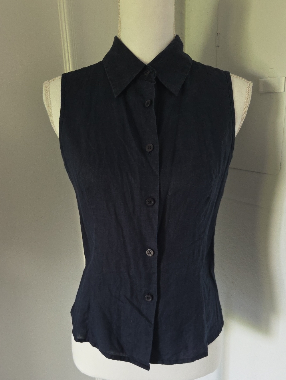 100% Linen Minimalist Zara Sleeveless Button-Down Collared Top